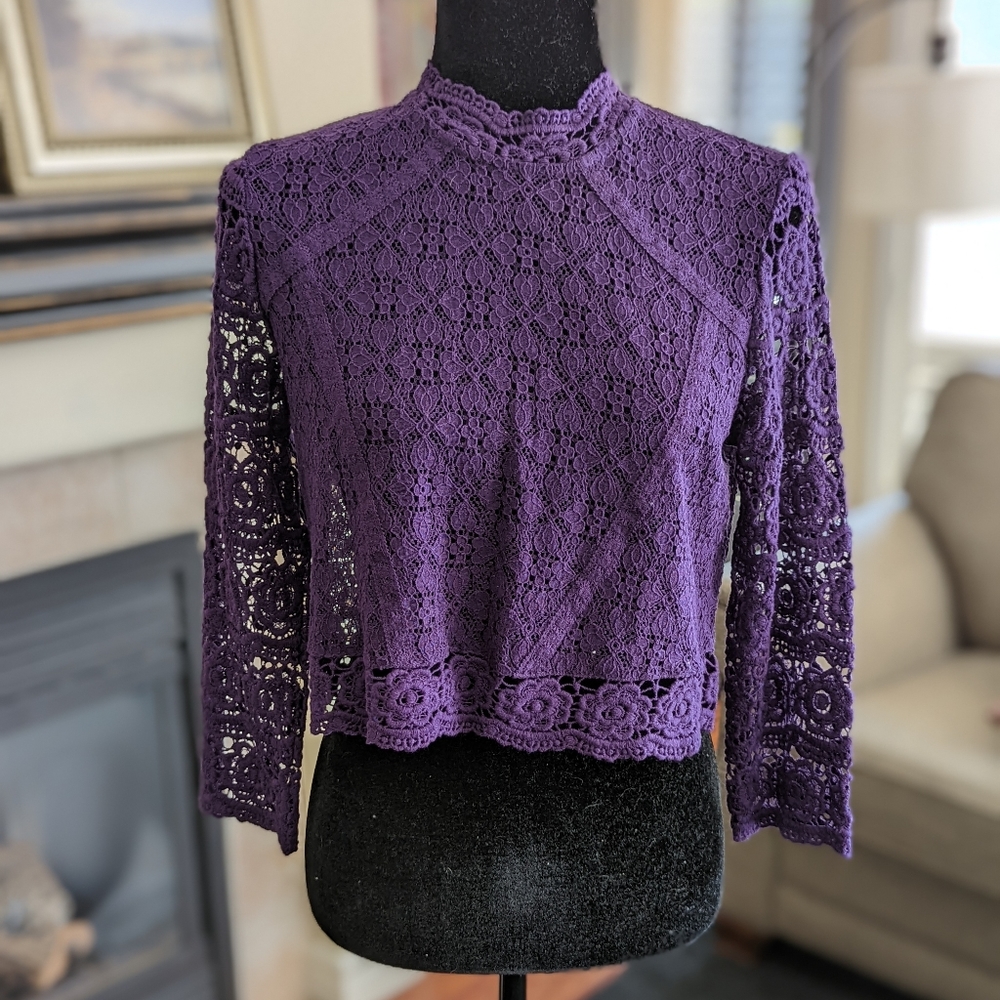 Lace crop top - Picture 2 of 5